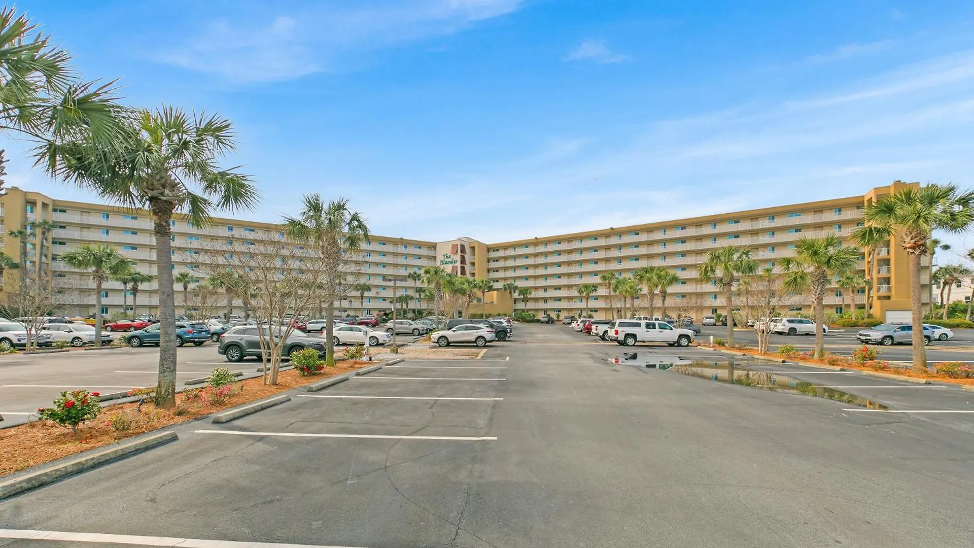 Islander 318, Updated 2 Bedroom 2 Bath, Free Beach Service Destin 0*,